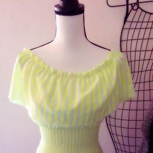 💜Off shoulder neon Gypsy style Klaxons top 💜